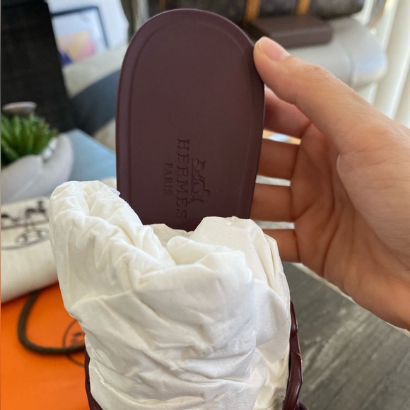 Like New Hermes Gel Chain Sandals - Picture 4 of 5